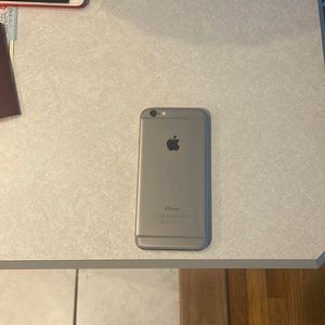 I phone 6s 64GB!!
